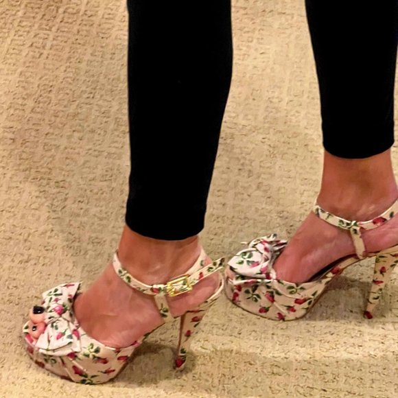 Betsey Johnson Shoes - Betsy Johnson Floral 4 inch Heels Size 7 1/2